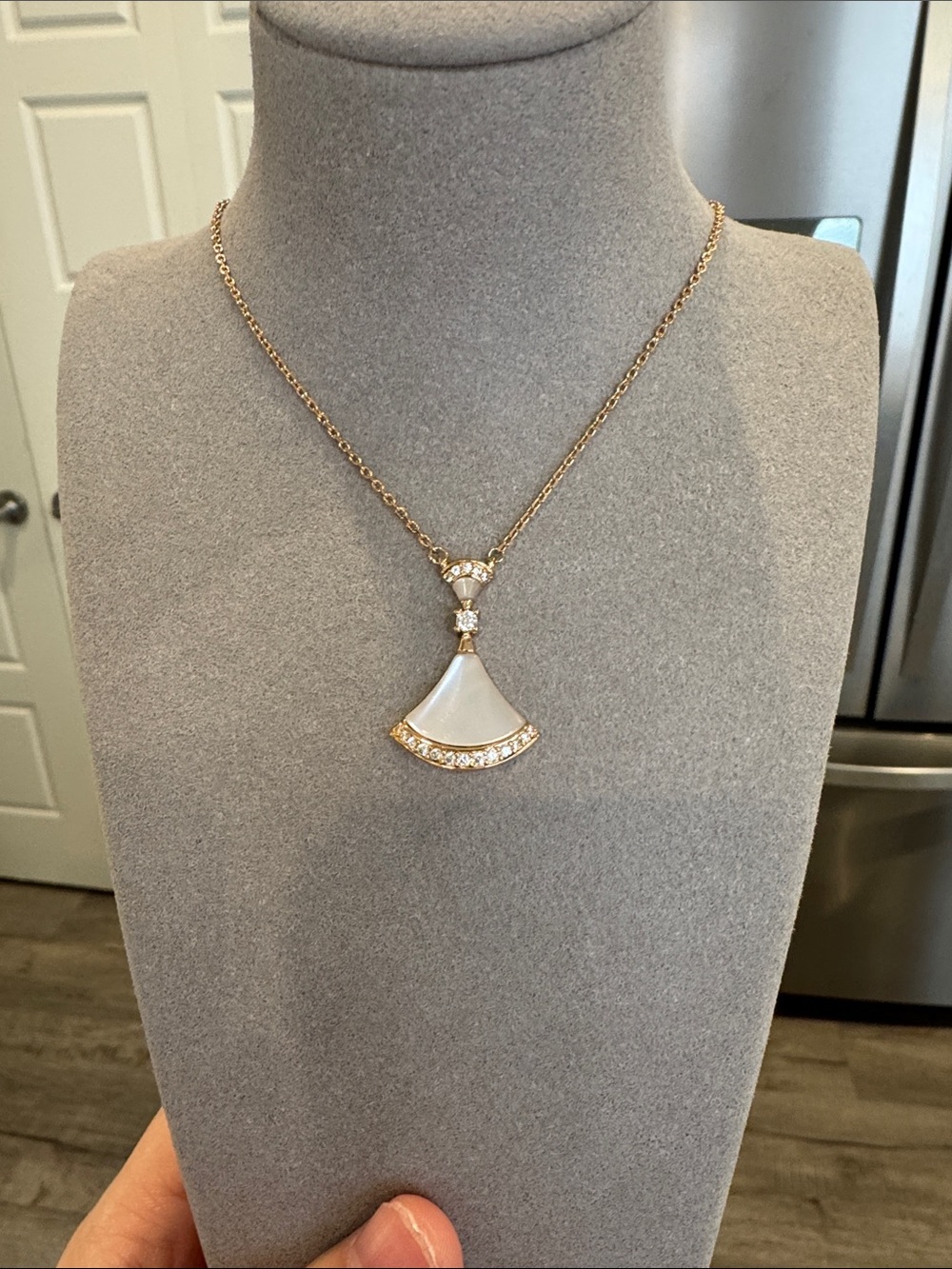Fan Pendant Necklace Champagne Gold Tone Pearl Glow CZ